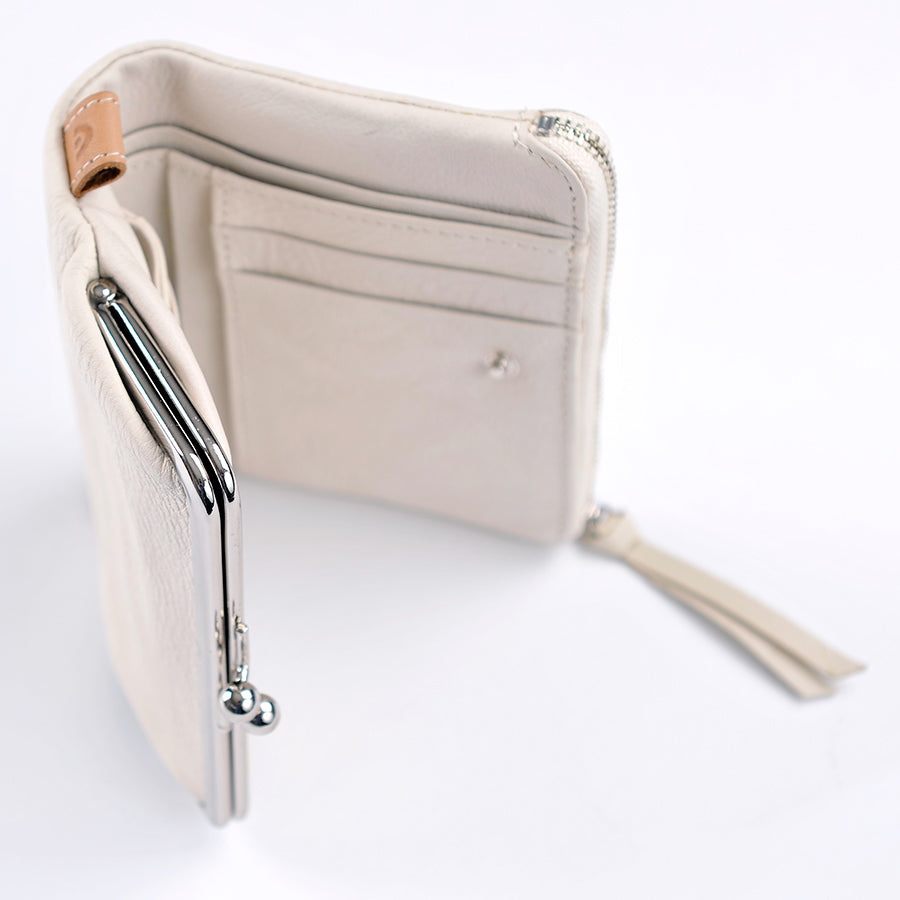 Baggy Port Aki Tri Fold Purse White