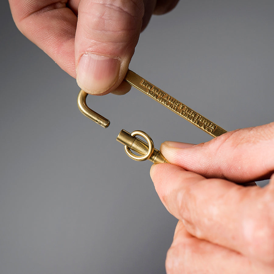 Candy Design & Works Carabiner Kendrick Brass